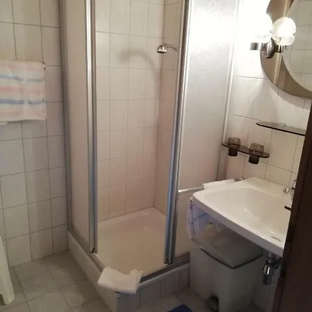 Fruhstuckspension Zur Blauen Traube Yspertal