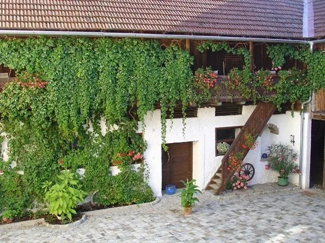 Gasthof Zur Blauen Traube 3*